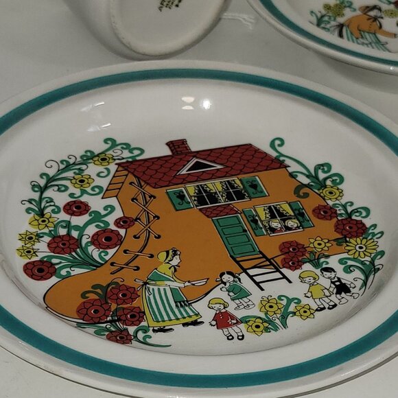 Vintage Arabia of Finland Children's Dinner Set with "Old woman in a Shoe" Image - Picture 3 of 6